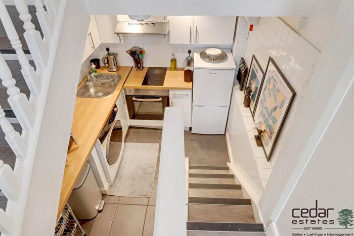 Flat To Rent In Fordwych Road, West Hampstead, NW2