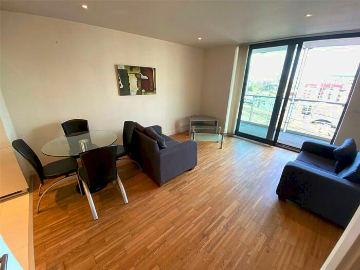 1 Bedroom Apartment To Rent In St Georges Island, Block, Kelsoe Place, M15