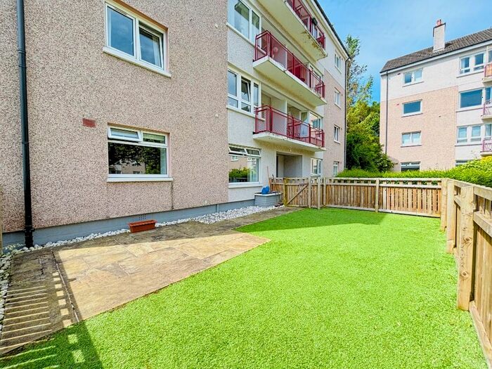 2 Bedroom Flat To Rent In Banchory Avenue, Eastwood, Glasgow, G43