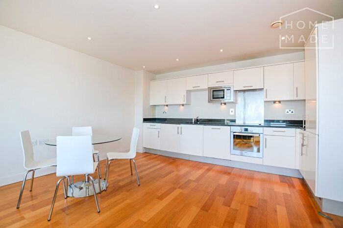 2 Bedroom Flat To Rent In The Latitude, Clapham Common, SW4