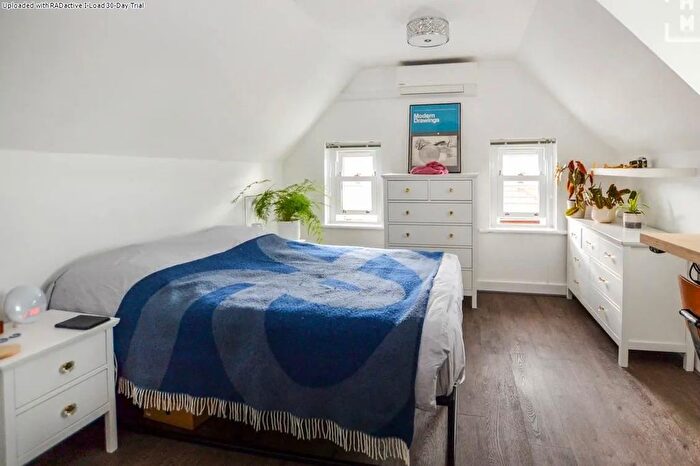 1 Bedroom Flat To Rent In Earlsfield Road, Earlsfield, London, SW18