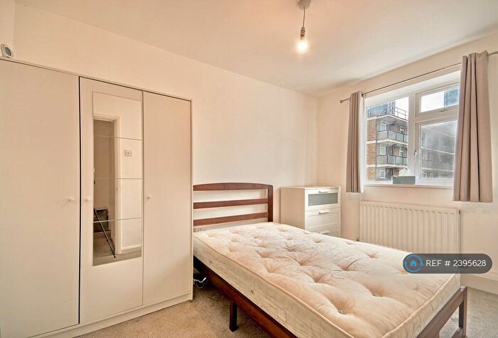 3 Bedroom Flat To Rent In Micawber Court, London, N1