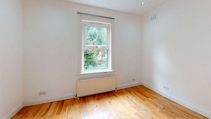 1 Bedroom Studio To Rent In Oakfield Road, Croydon, CR0