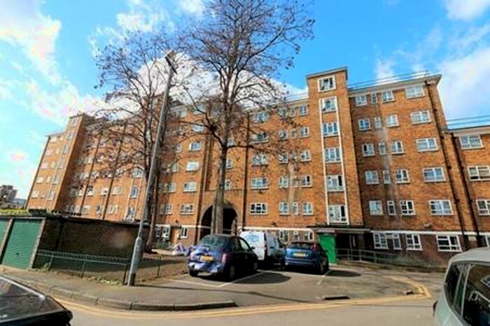 2 Bedroom Flat To Rent In Marshall House, Cranston Estate, Hoxton, N1