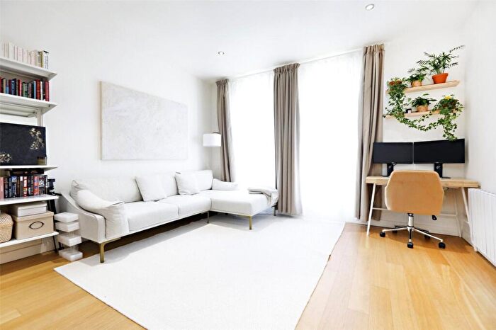 1 Bedroom Apartment For Sale In Frederick Square, London, SE16