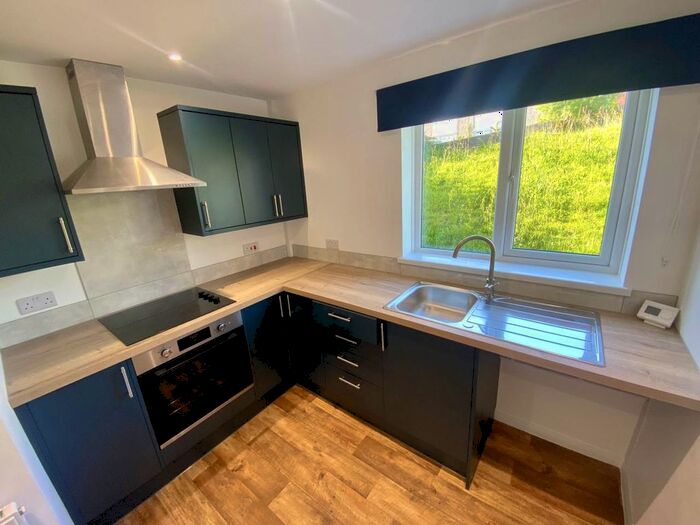 2 Bedroom Flat To Rent In Alder Way, West Cross, Swansea, SA3