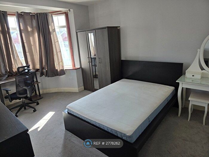 Studio To Rent In Wycombe Road, Ilford, IG2