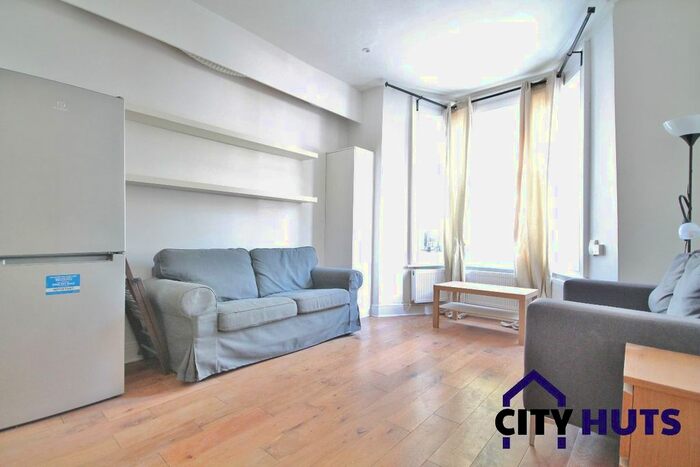 2 Bedroom Flat To Rent In Mayton Street, London, N7