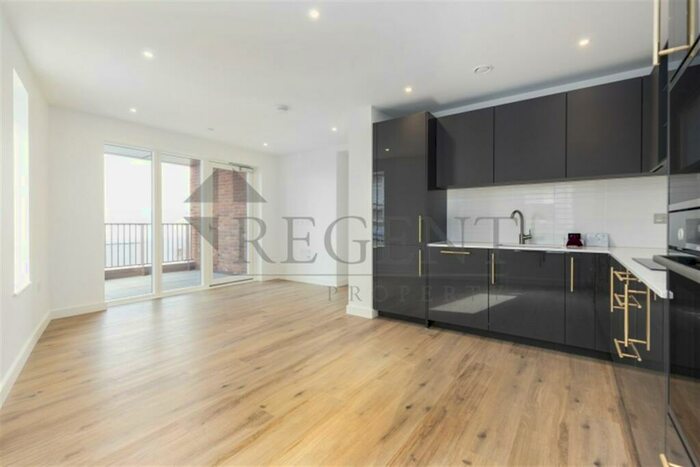 2 Bedroom Apartment To Rent In Azure House, Brook Road, N8