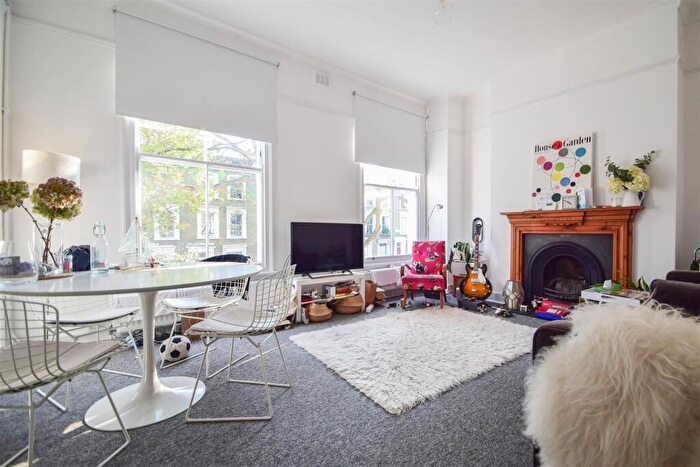 Detached House To Rent In Mildmay Road, London, N1