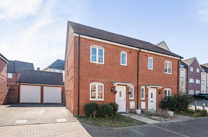 3 Bedroom Semi-Detached House For Sale In Kimmeridge Road, Cumnor, Oxford, OX2