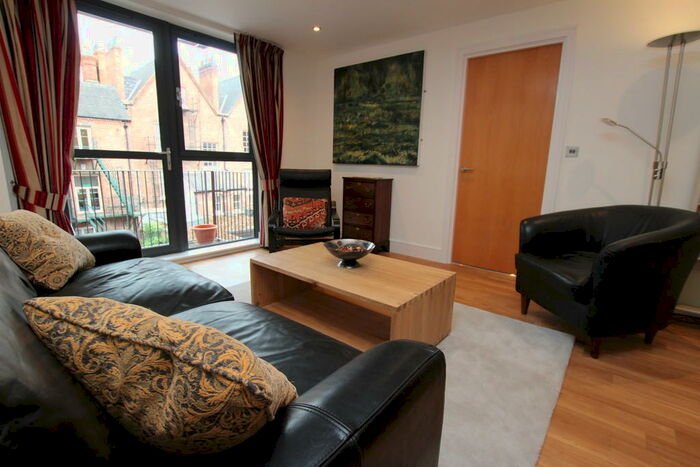 2 Bedroom Apartment To Rent In The Ropewalk, NG1