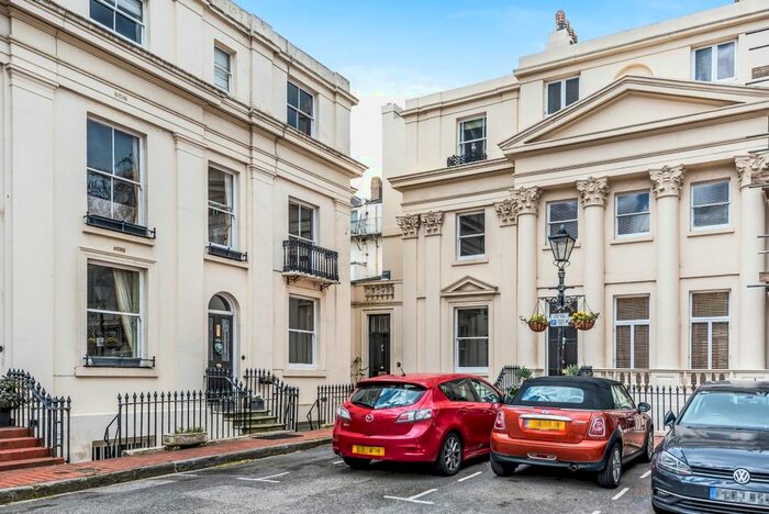 5 Bedroom Flat To Rent In Lansdowne Square, Hove, BN3