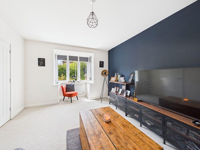 4 Bedroom Detached House For Sale In Tarry Way, Northampton, Northamptonshire, NN2