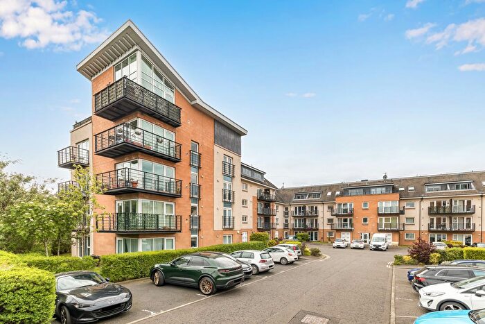 3 Bedroom Flat For Sale In / Appin Place, Slateford, Edinburgh, EH14
