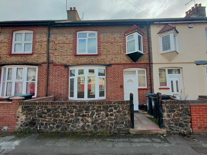 3 Bedroom Terraced House To Rent In Stanbrook Road, Gravesend, Kent, DA11