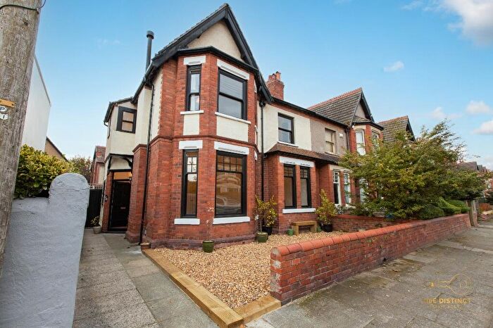 5 Bedroom Semi Detached House For Sale In Victoria Road, CH48