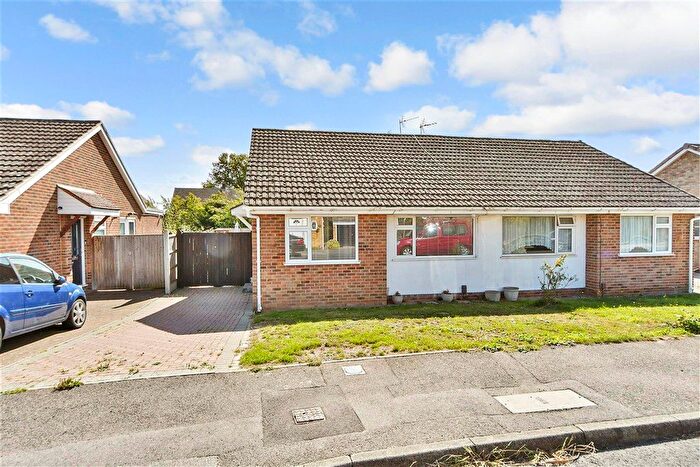 3 Bedroom Semi-detached Bungalow For Sale In Hamilton Crescent, Sittingbourne, Kent, ME10