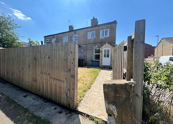 1 Bedroom End Of Terrace House For Sale In Thornhill Road, Middlestown, Wakefield, WF4