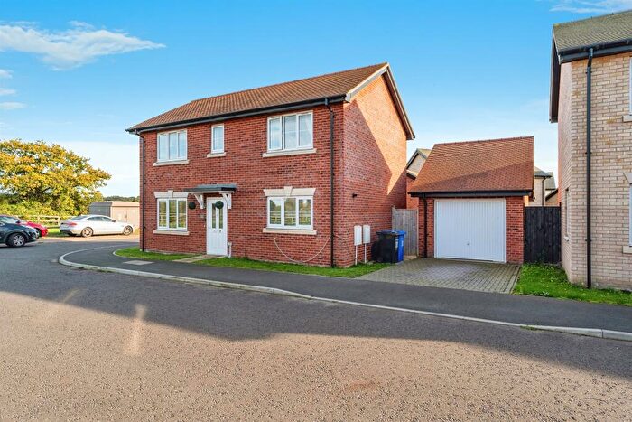 3 Bedroom Detached House For Sale In Hicfield Road, Beck Row, Bury St. Edmunds, IP28