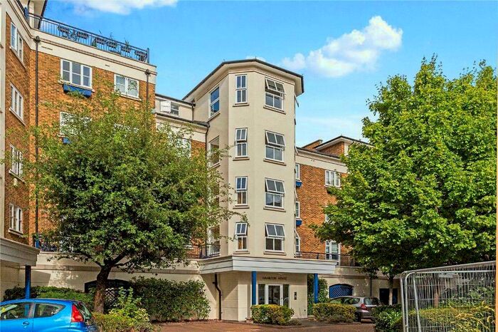 2 Bedroom Apartment To Rent In Victory Place, Limehouse Basin, Canary Wharf, London, E14