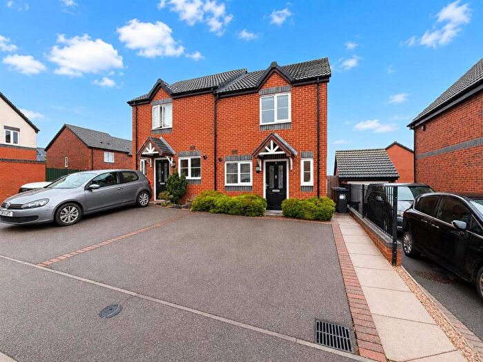 2 Bedroom Semi-Detached House For Sale In Chalkhill Place, Leamington Spa, CV31