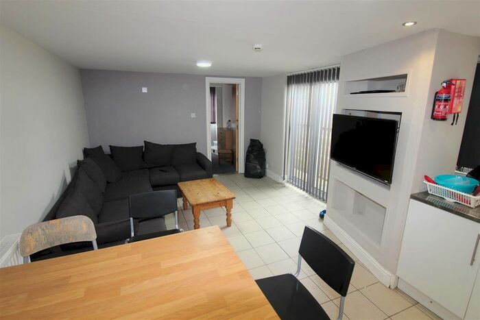 8 Bedroom Property To Rent In Merthyr Street, Cathays, Cardiff, CF24