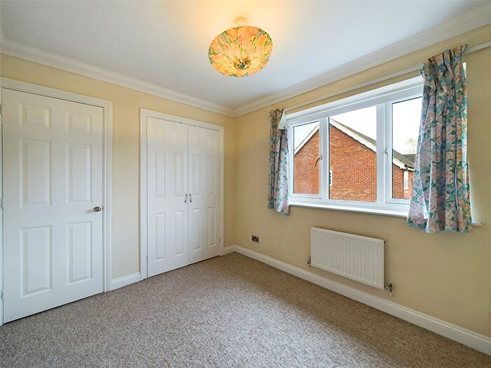 2 Bedroom End Of Terrace House To Rent In Holly Drive, Aylesbury, Buckinghamshire, HP21