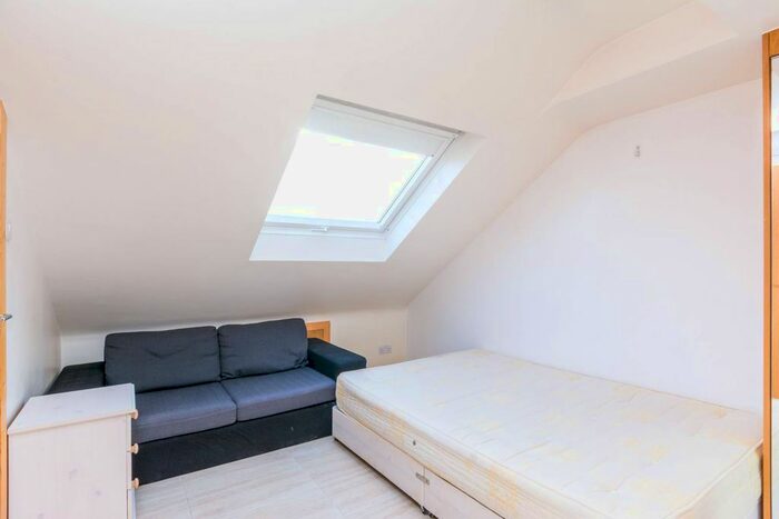 1 Bedroom Flat To Rent In Gunnersbury Lane, Gunnersbury, London, W3