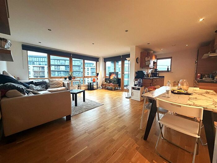 2 Bedroom Flat To Rent In Mcclure House, Leeds Dock, LS10