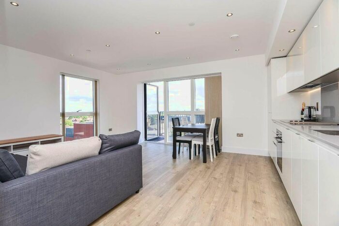2 Bedroom Flat To Rent In Lyon Road, Harrow, London, HA1