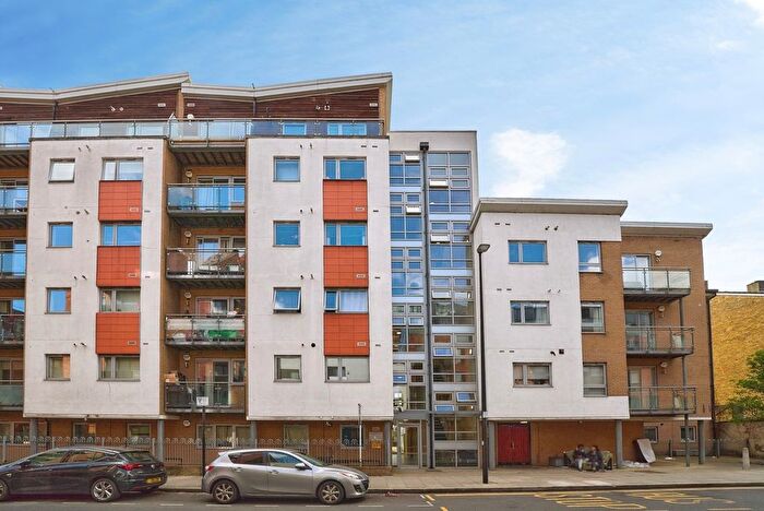 2 Bedroom Flat For Sale In Violet Road, London, London, E3