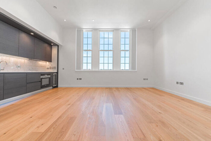 Flat To Rent In Esther Anne Place, Islington, London, N1