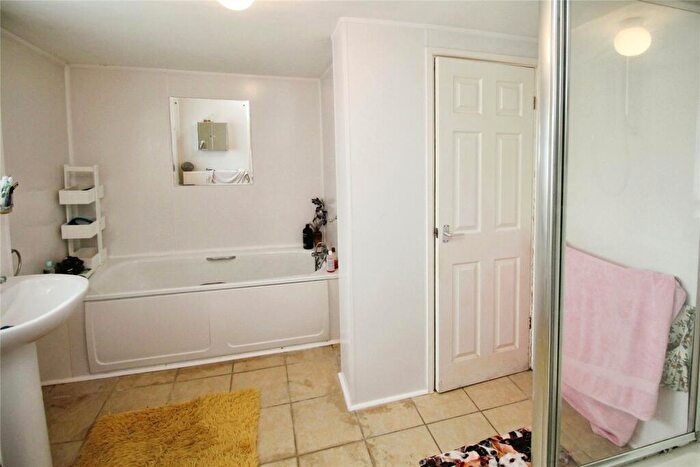 3 Bedroom Terraced House For Sale In Holdsworth Street, Plymouth, Devon, PL4