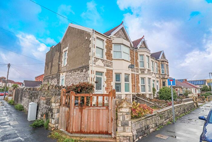 1 Bedroom Flat For Sale In Mendip Road, Weston-Super-Mare, BS23