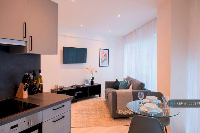 1 Bedroom Flat To Rent In Queen Street, Maidenhead, SL6