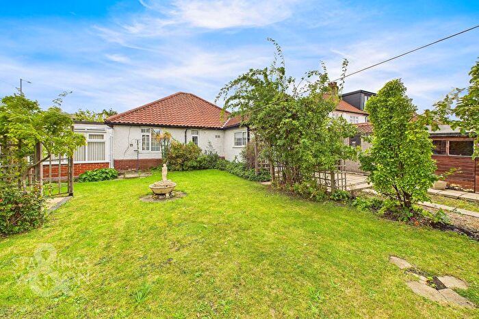 3 Bedroom Detached Bungalow For Sale In Norwich Road, Wymondham, NR18