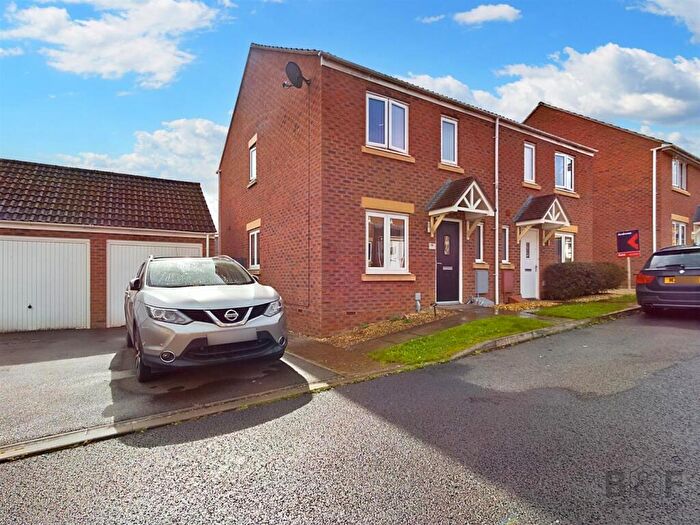 3 Bedroom Semi Detached House For Sale In Wylington Road, Frampton Cotterell, BS36