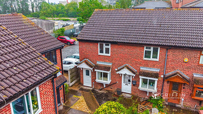 2 Bedroom End Of Terrace House For Sale In Falcon Avenue, Grays, RM17