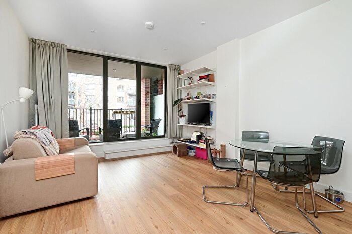 1 Bedroom Flat To Rent In Farnborough Road, Farnborough, GU14