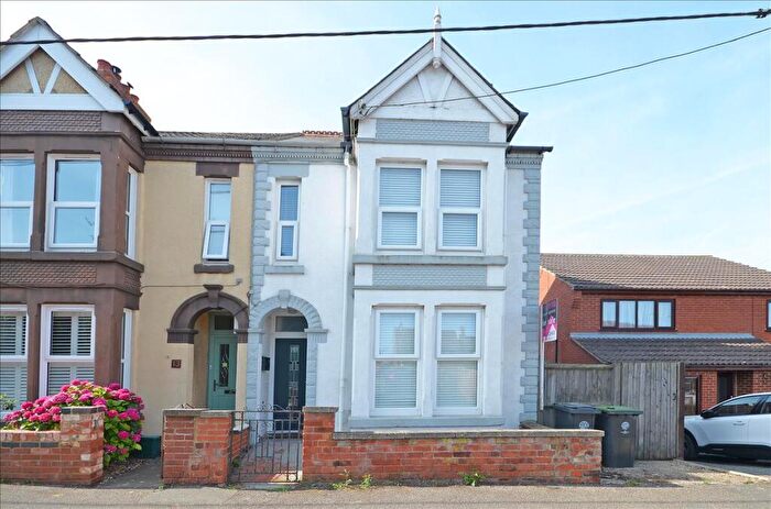 3 Bedroom Semi-Detached House For Sale In Harcourt Street, Raunds, Northamptonshire, NN9