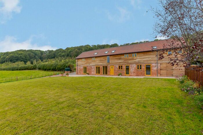 4 Bedroom Barn Conversion For Sale In Clifton-On-Teme, Worcestershire WR6