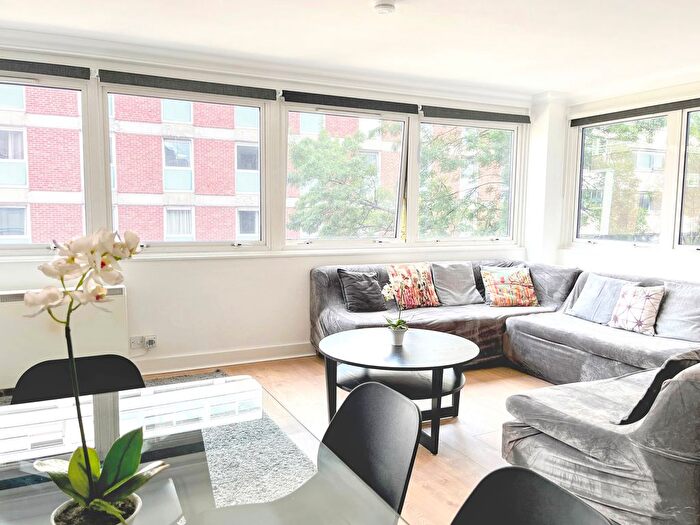 2 Bedroom Flat To Rent In Fitzroy Street, London, W1T