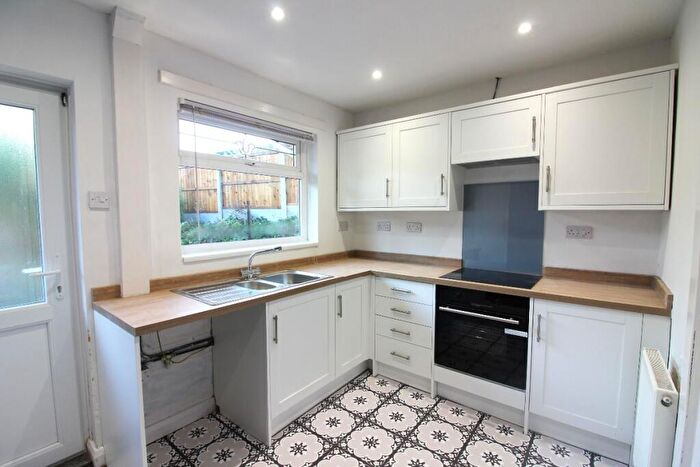 3 Bedroom Semi Detached House To Rent In Whatton Rise, Nottingham, NG5