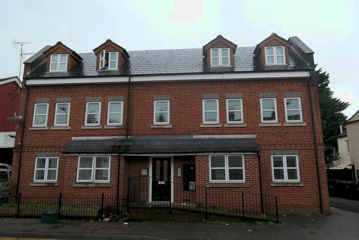2 Bedroom Flat To Rent In Tredworth Road, Gloucester, GL1