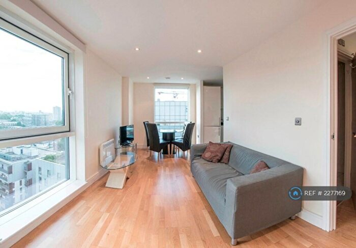 1 Bedroom Flat To Rent In Wharfside Point South, London, E14