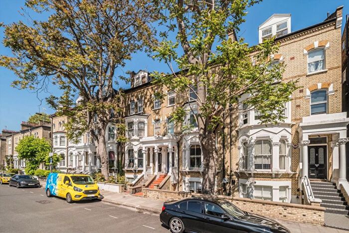 2 Bedroom Flat To Rent In Edith Road, West Kensington, W14