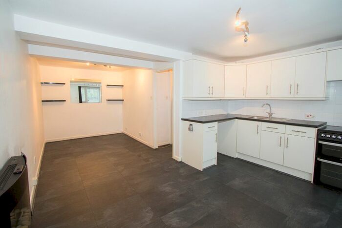 1 Bedroom Flat To Rent In The Belyars, St. Ives, TR26