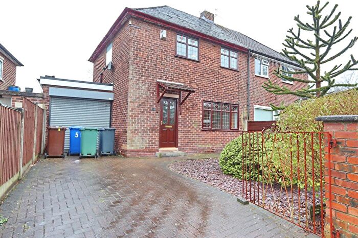 2 Bedroom Semi-Detached House To Rent In Cawley Avenue, Prestwich, M25