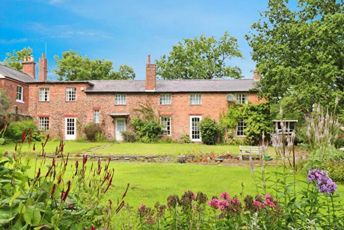 4 Bedroom Detached House For Sale In The Cottage, Oakfield Road, Childer Thornton, CH66